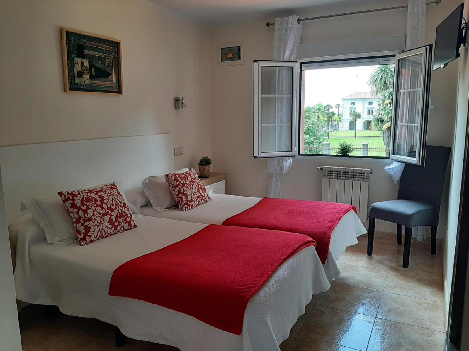 Hotel Alvaro Frente Palacio-Museo Selgas Кудилеро Екстериор снимка